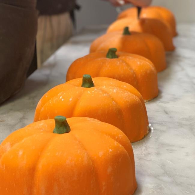 Halloween pumpa tårta